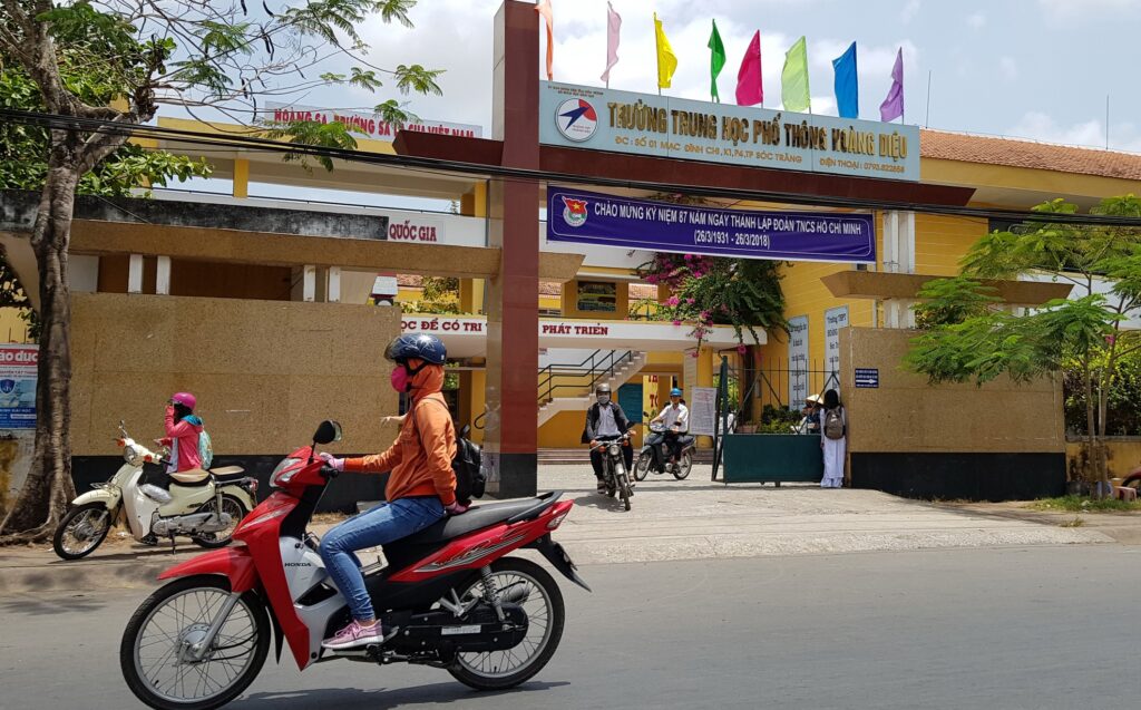 Tác động đến nhà trường và giáo viên